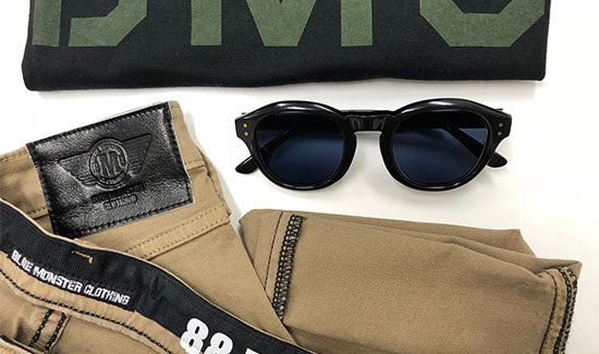 黒をポイントに見えないおしゃれを楽しむ