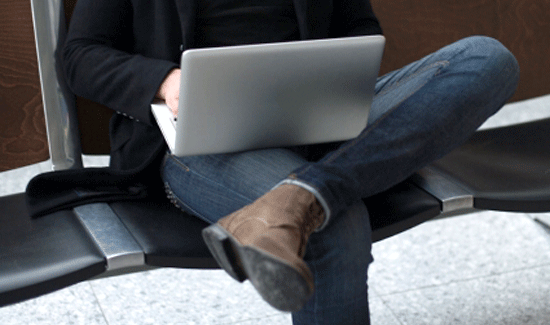 オフィスカジュアルでのデニムスタイルはありなのか?