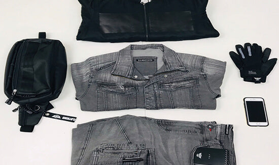 「それっぽく見える」よう黒を着る