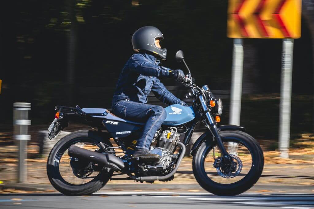 「オシャレで機能的なバイクウェア」にたくさんのご支援を頂いております!