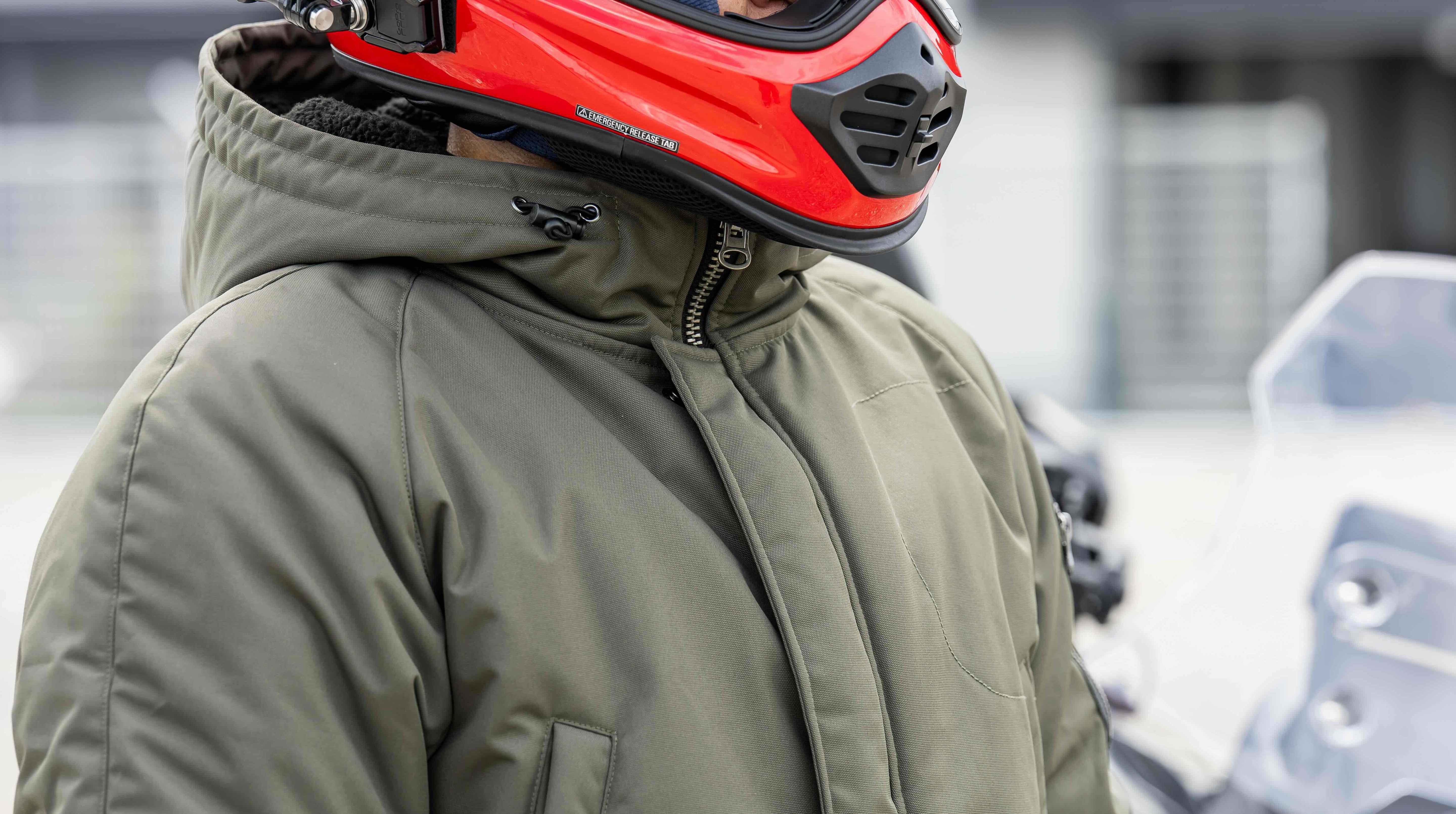 （第一期先行予約：9月30日まで）圧倒的【防風性能】を誇るColeman×BMC「着るテント」に抜群の【保温性能】ボアにより【着るテント・ボア】に進化しました！
