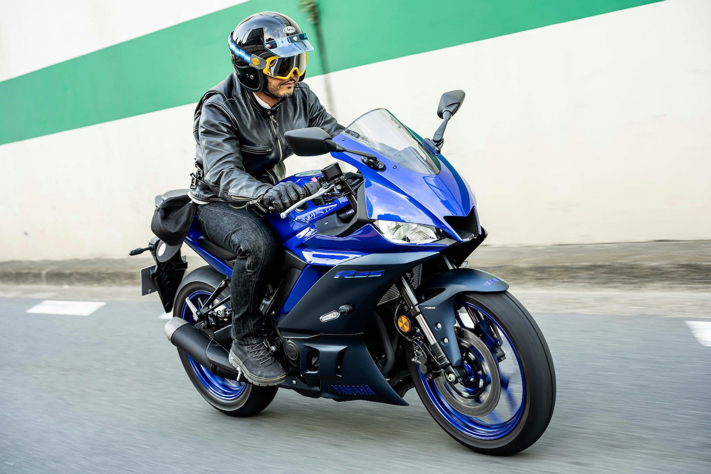 ライダーの『股下問題』を解決する！日本製【ライダー専用ブラックジーンズ】が完成！