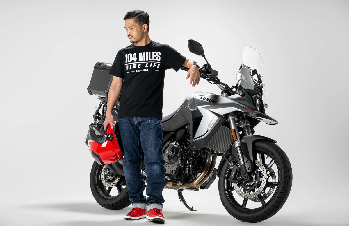 （EC限定アイテム）人気バイクYouTuber「モトラボ104」× BMC コラボT-Shirts 第一弾