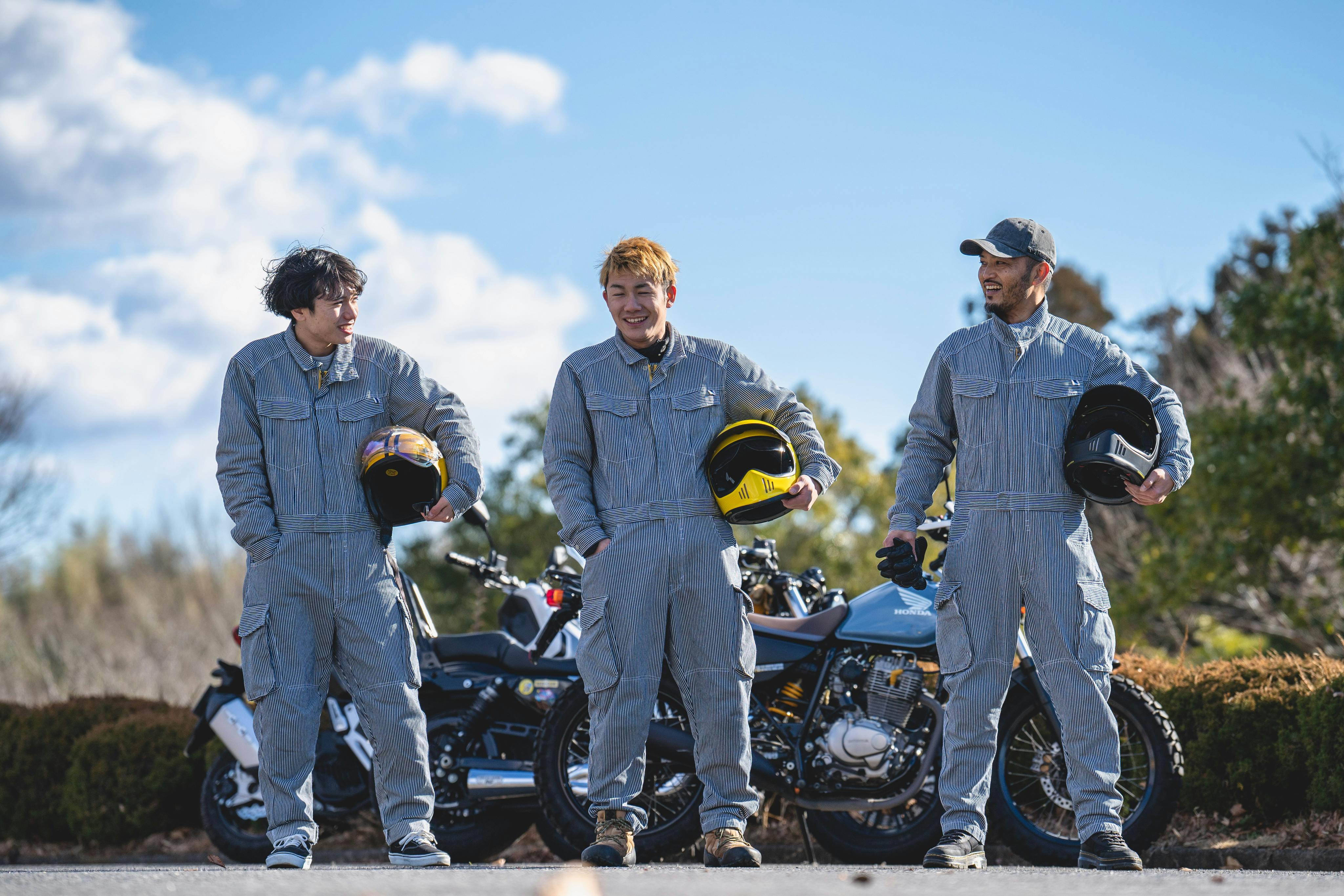 ツーリングを最適化するライダー専用ツナギ | BLUE MONSTER CLOTHING