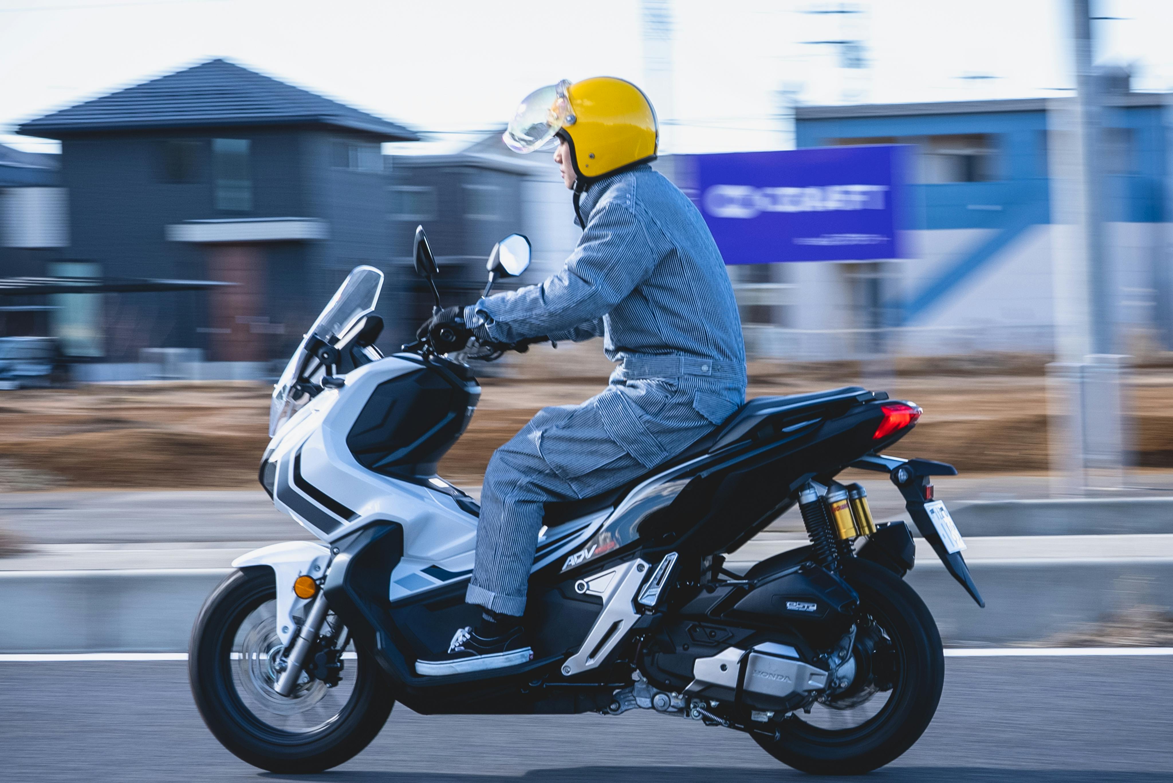 日本一周バイク旅から生まれた【ツーリングを最適化するライダー専用ツナギ】が完成！