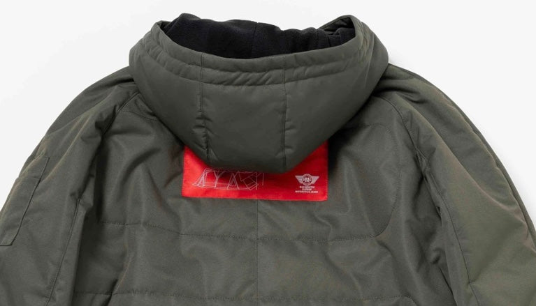 Colemanコラボ 着るテント 防風防寒バイク用アウター | BLUE MONSTER