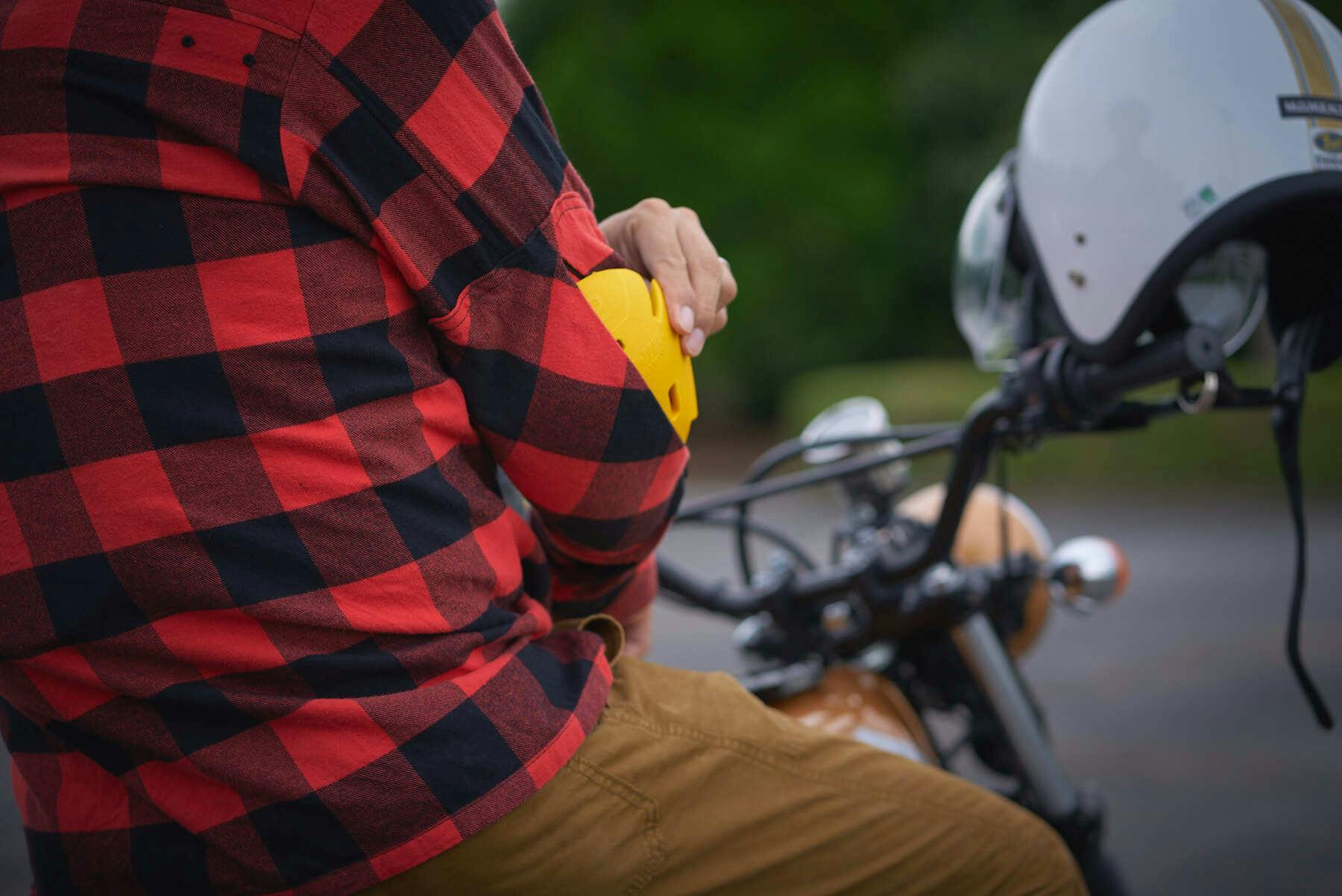 ライダーの声から生まれた！街を歩ける【ライダー専用チェックシャツ】が遂に完成！！