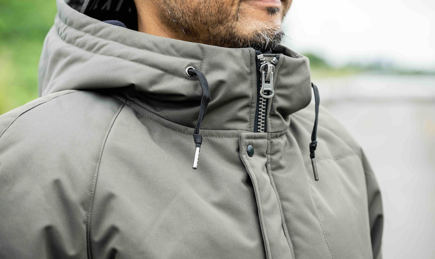 Colemanコラボ【着るテント】防風防寒バイク用アウターが完成！