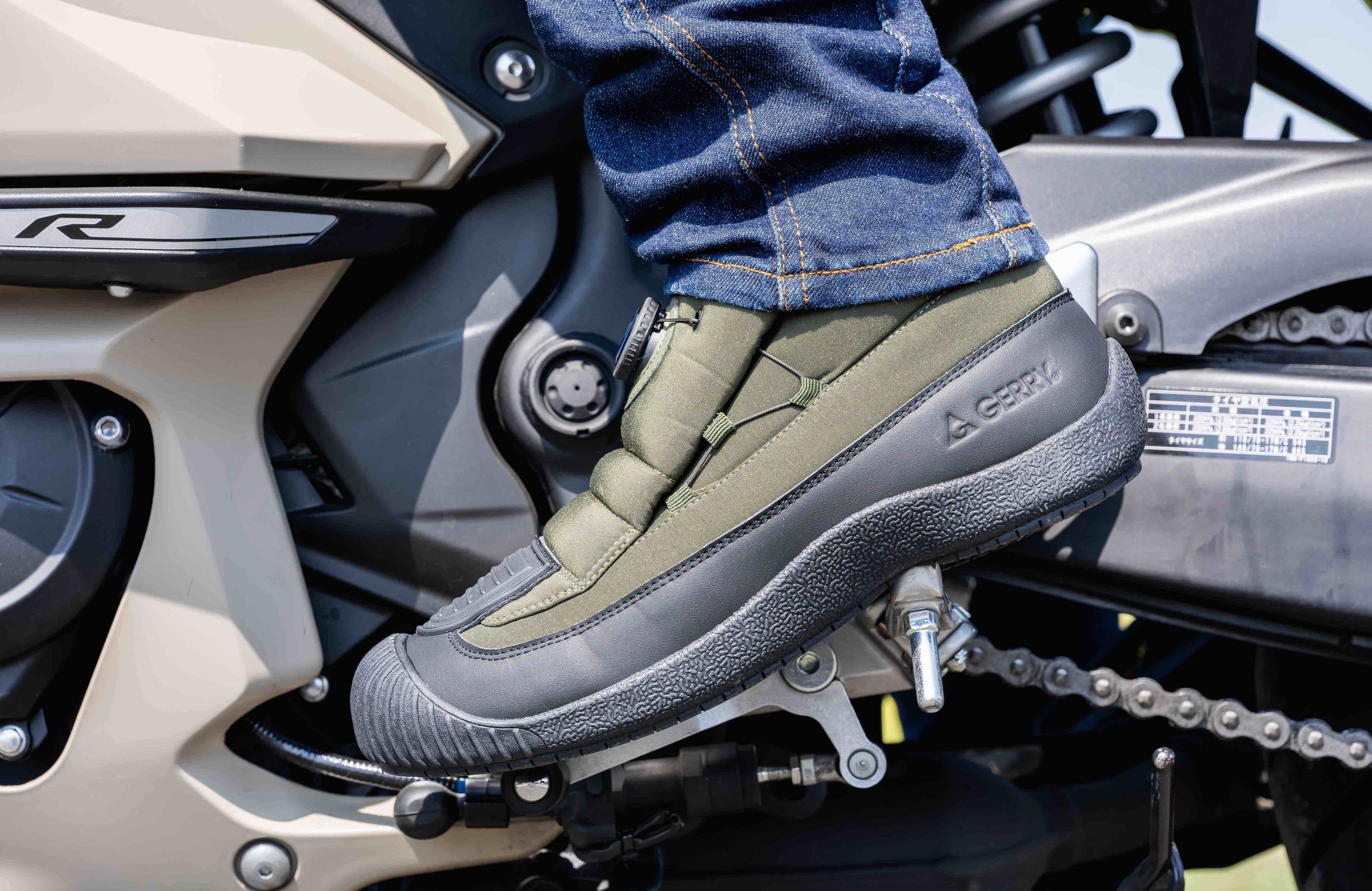 GERRYコラボ開発！アウトドアができる【バイク用シューズ】が完成！