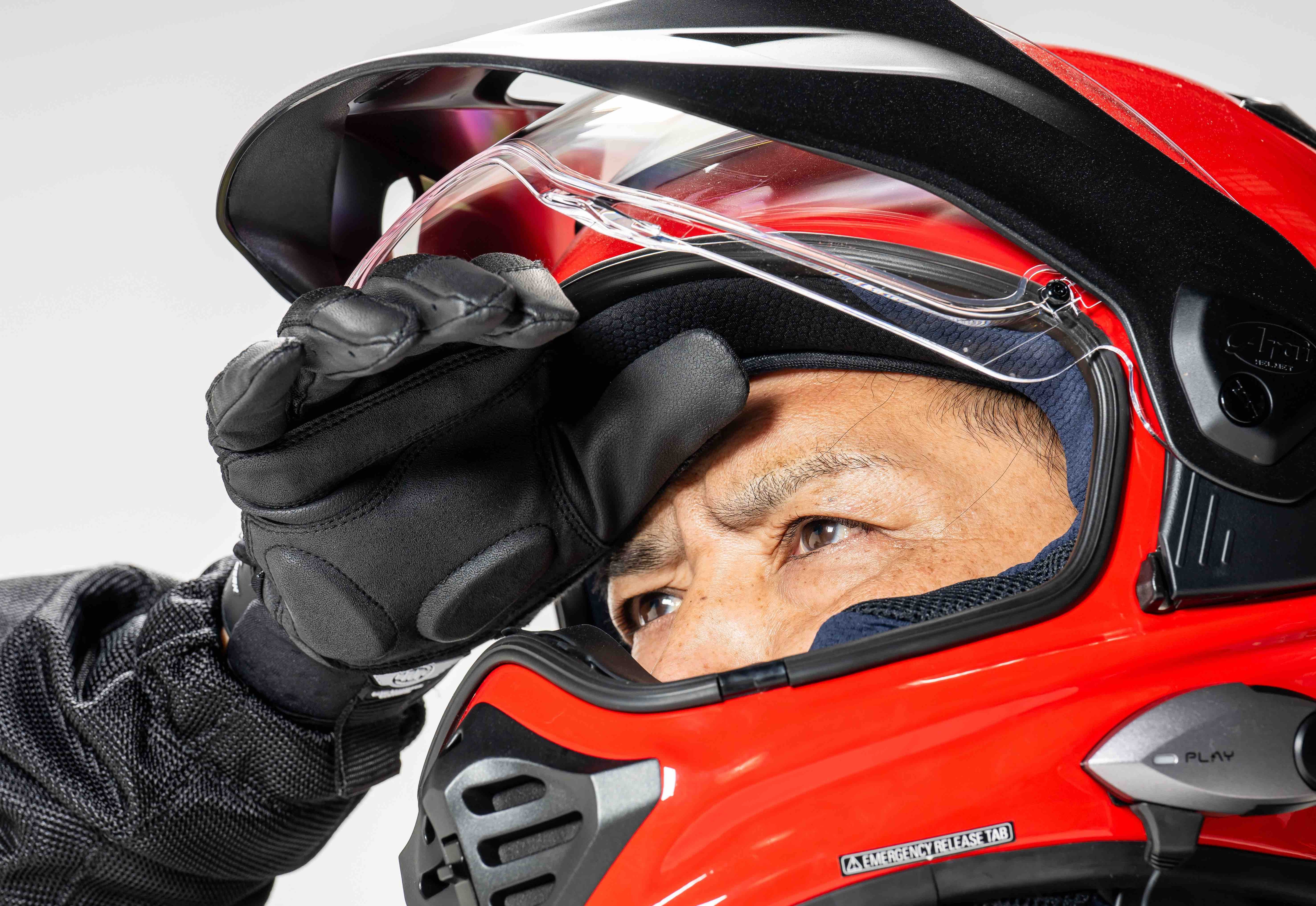 （第2期先行予約：4月30日まで）圧倒的進化『エアインテーク化』で毎秒250cc走行風を取り込む【空冷式グローブ】ライダーを「暑さ」と「蒸れ」から解放する！