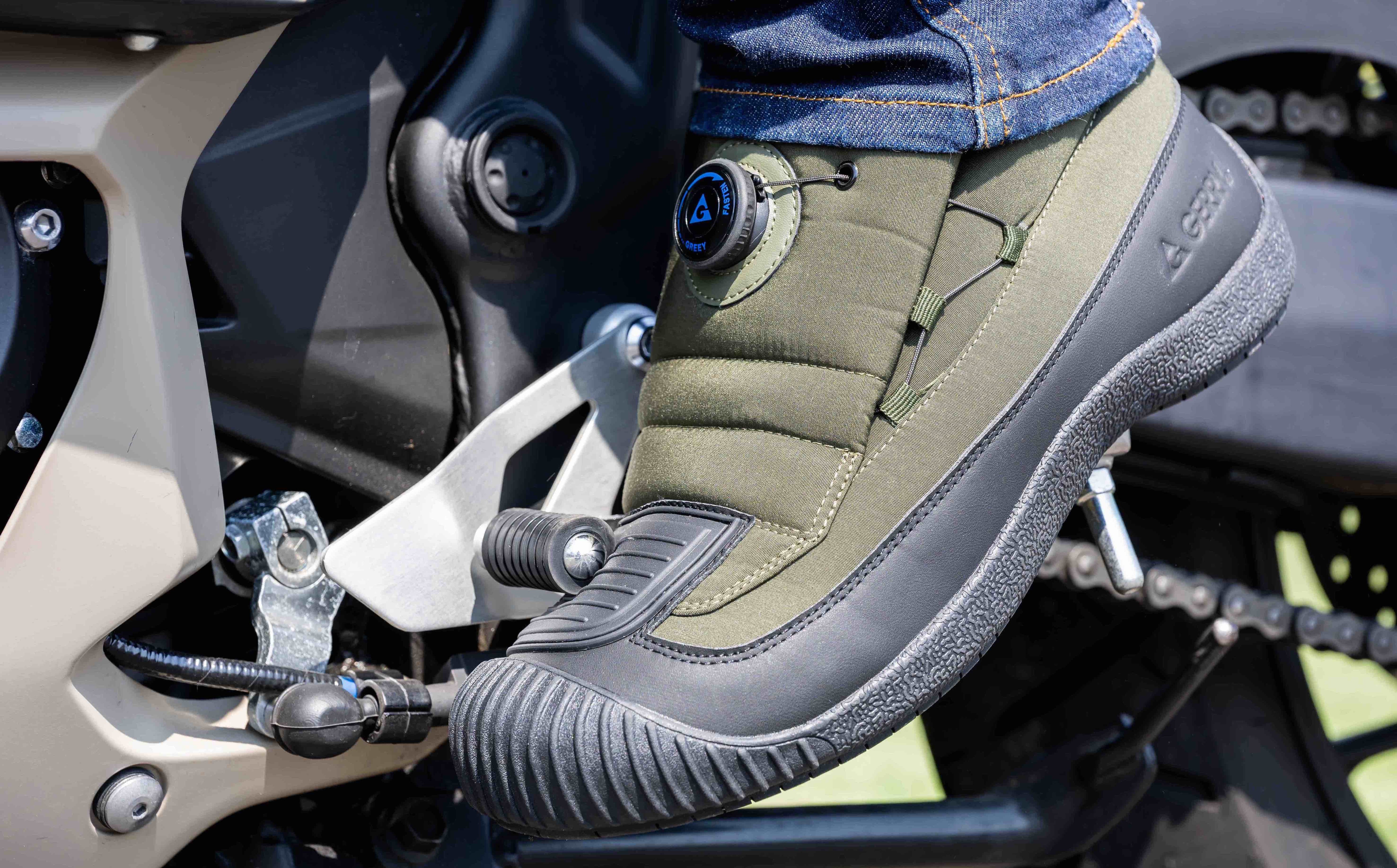 GERRYコラボ開発！アウトドアができる【バイク用シューズ】が完成！
