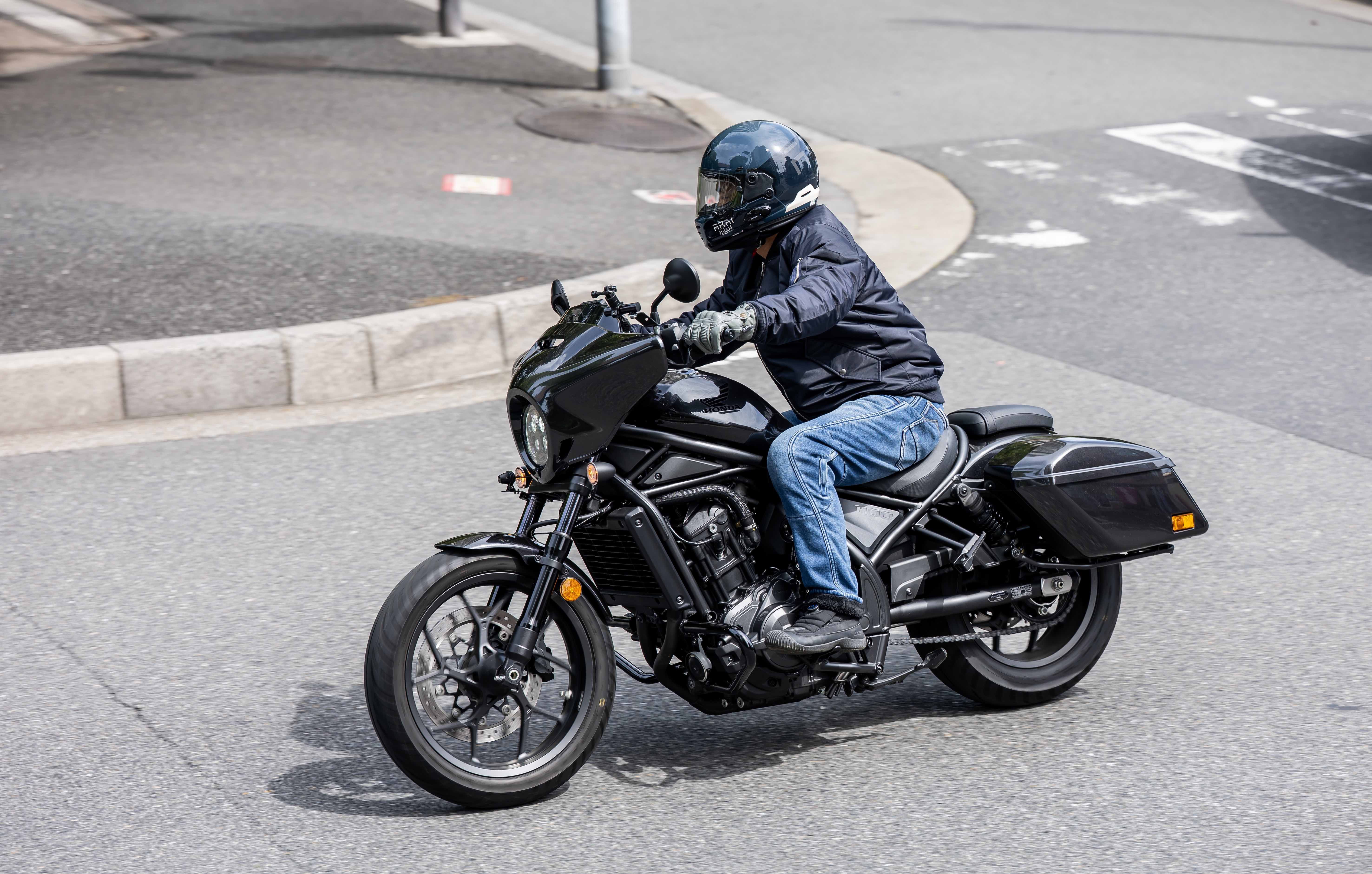 着るコタツ】が冬のバイクライフを変える！「MAX+60℃」電熱シート搭載