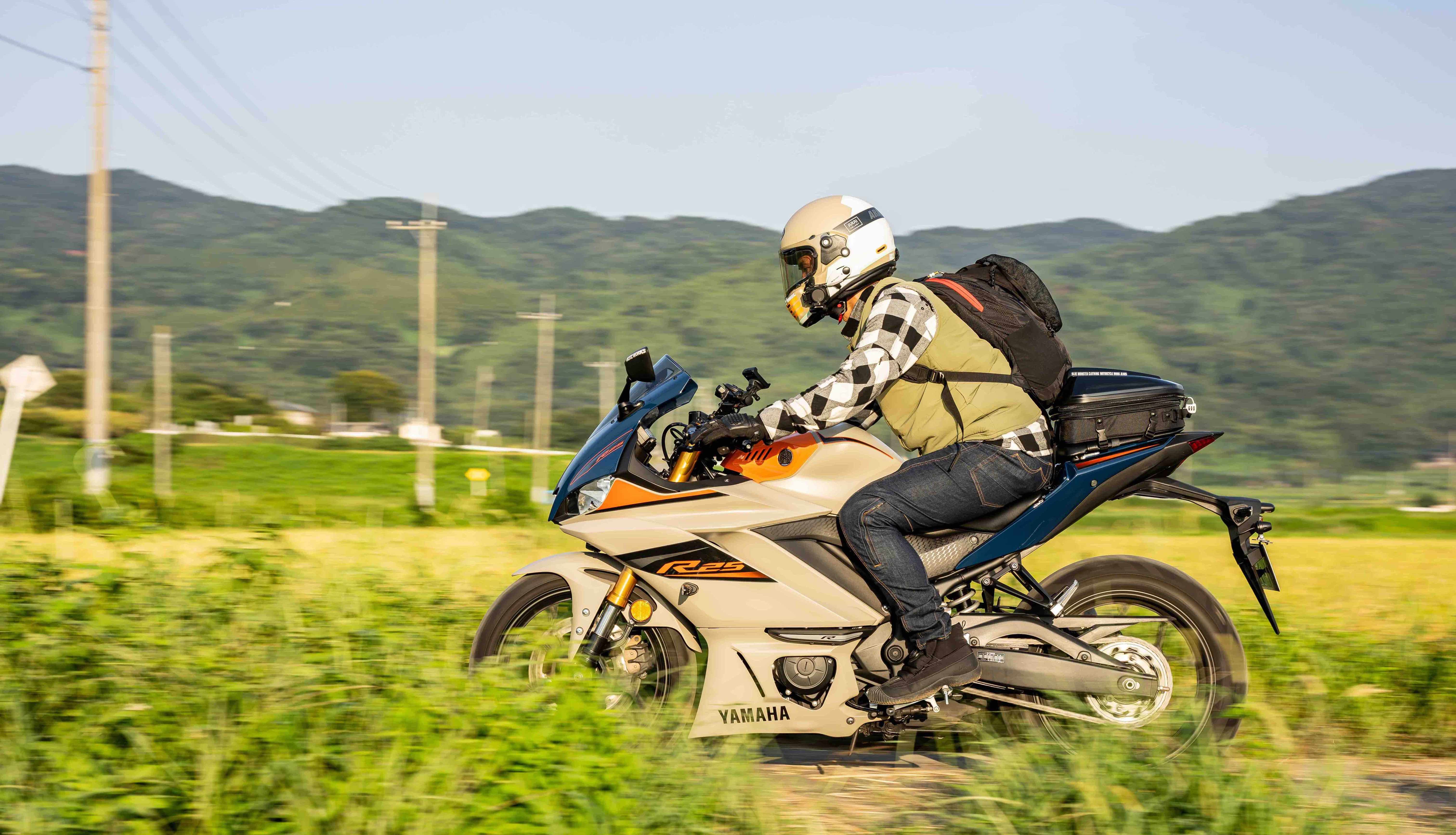GERRYコラボ開発！アウトドアができるバイク用シューズ | BLUE