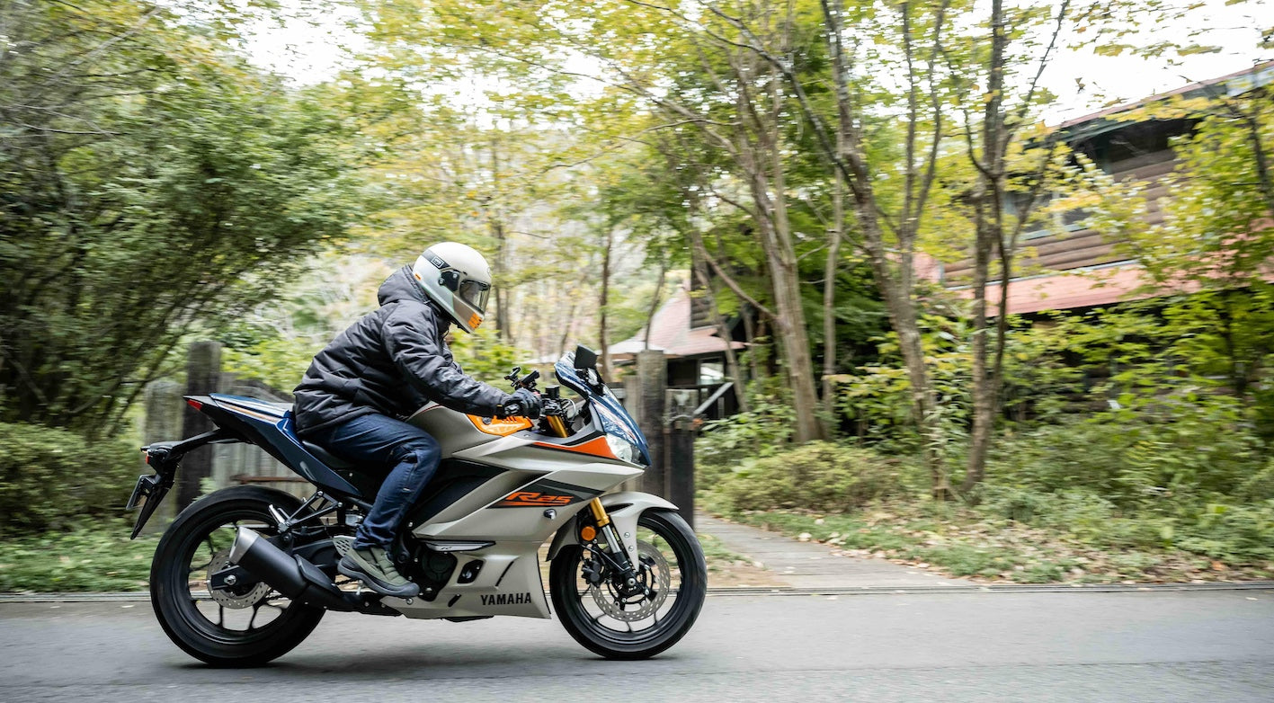 Colemanコラボ【着るテント】防風防寒バイク用アウターが完成！